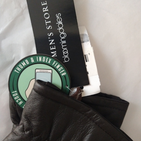 Bloomingdales Men's Leather Gloves - Picture 10 of 10